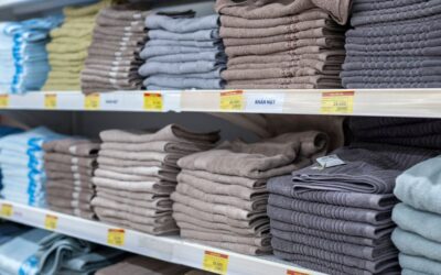 How to Store a Bath Mat So It Lasts Longer: 5 Simple Rules for 2026
