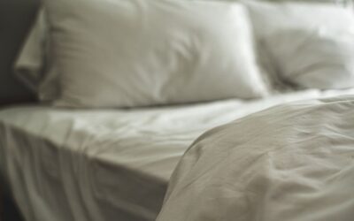 Beckham Hotel Collection vs Utopia Bedding Cooling Sheets: 2026 Comparison