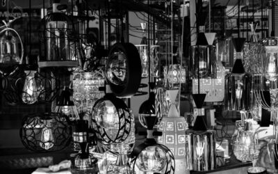 How to Store a Floor Lamp So It Lasts Longer: Protection Guide for 2026