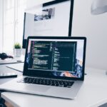 how to light a home office without glare on the monitor